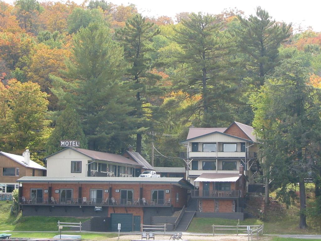 Pine Knoll Hotel Lakeside Lodge & Cabin Old Forge Habitación foto
